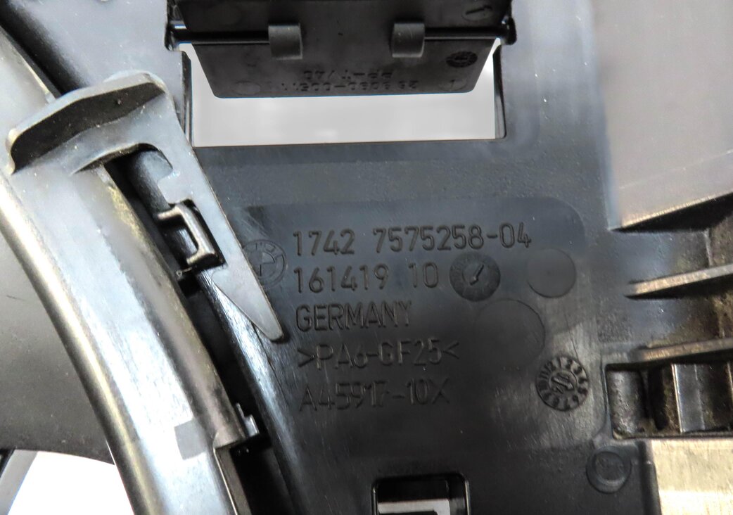 Thumbnail 7: 10-18 BMW 550i 550iGT 650i 750i (F01 F06 F10) 850w RADIATOR COOLING FAN & SHROUD