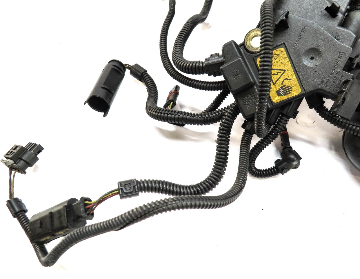 Thumbnail 4: 2015 BMW 750Li (F01) 4.4L (N63) ENGINE WIRING WIRE HARNESS LOOM