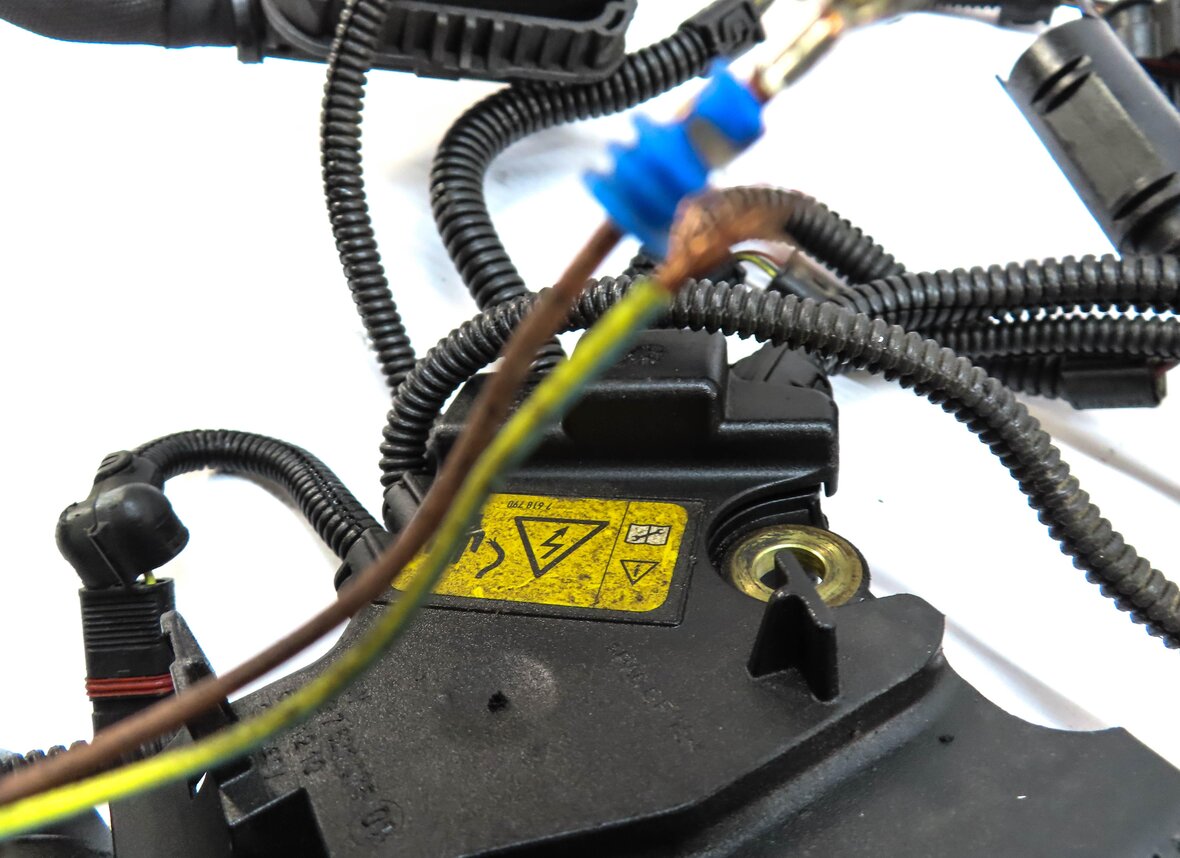 Thumbnail 9: 2015 BMW 750Li (F01) 4.4L (N63) ENGINE WIRING WIRE HARNESS LOOM