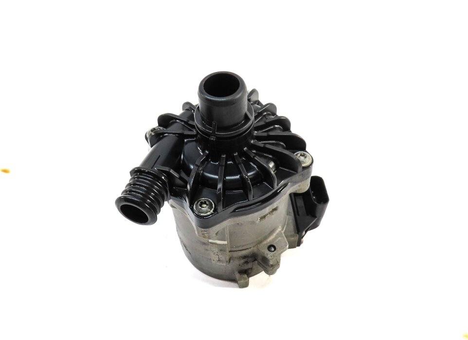 Thumbnail 2: 2015 BMW 750Li (F01) 4.4L (N63) ENGINE SECONDARY AUXILIARY ELECTRIC WATER PUMP