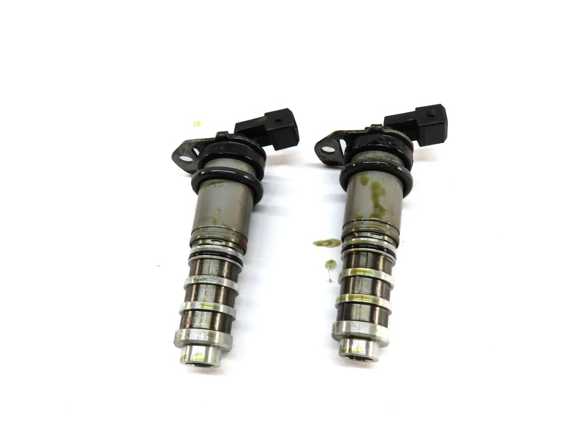 Thumbnail 3: 2015 BMW 750Li (F01) 4.4L (N63) ENGINE VANOS TIMING SOLENOID SET OF 2