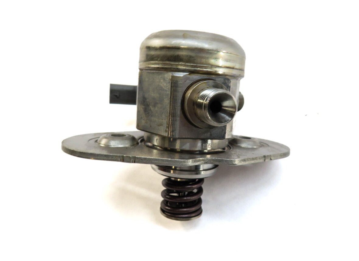 Thumbnail 3: 12-19 BMW 5 6 7 M5 M6 X5 X6 (F06 F10 F15 F16 F85) 4.4L HIGH PRESSURE FUEL PUMP