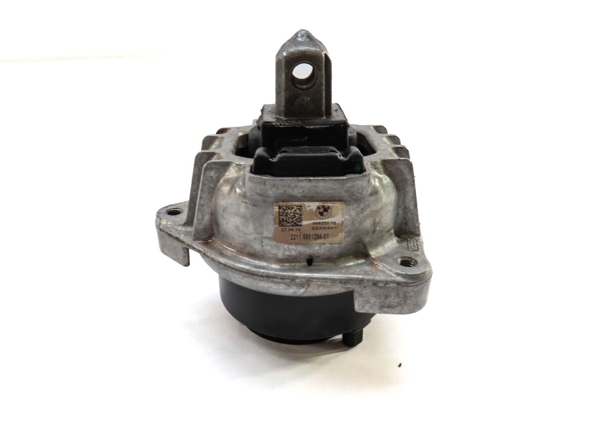Thumbnail 4: 2015 BMW 750Li (F01) 4.4L (N63) ENGINE RIGHT ENGINE MOTOR MOUNT
