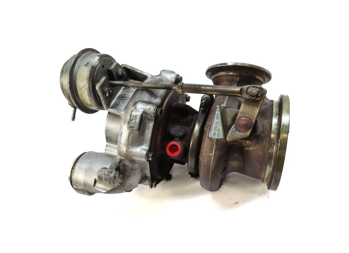 Thumbnail 2: 13-19 BMW 5 6 7 X5 X6 (F01 F02 F04 F06 F07 F10 F12) 4.4L N63 LEFT TURBOCHARGER