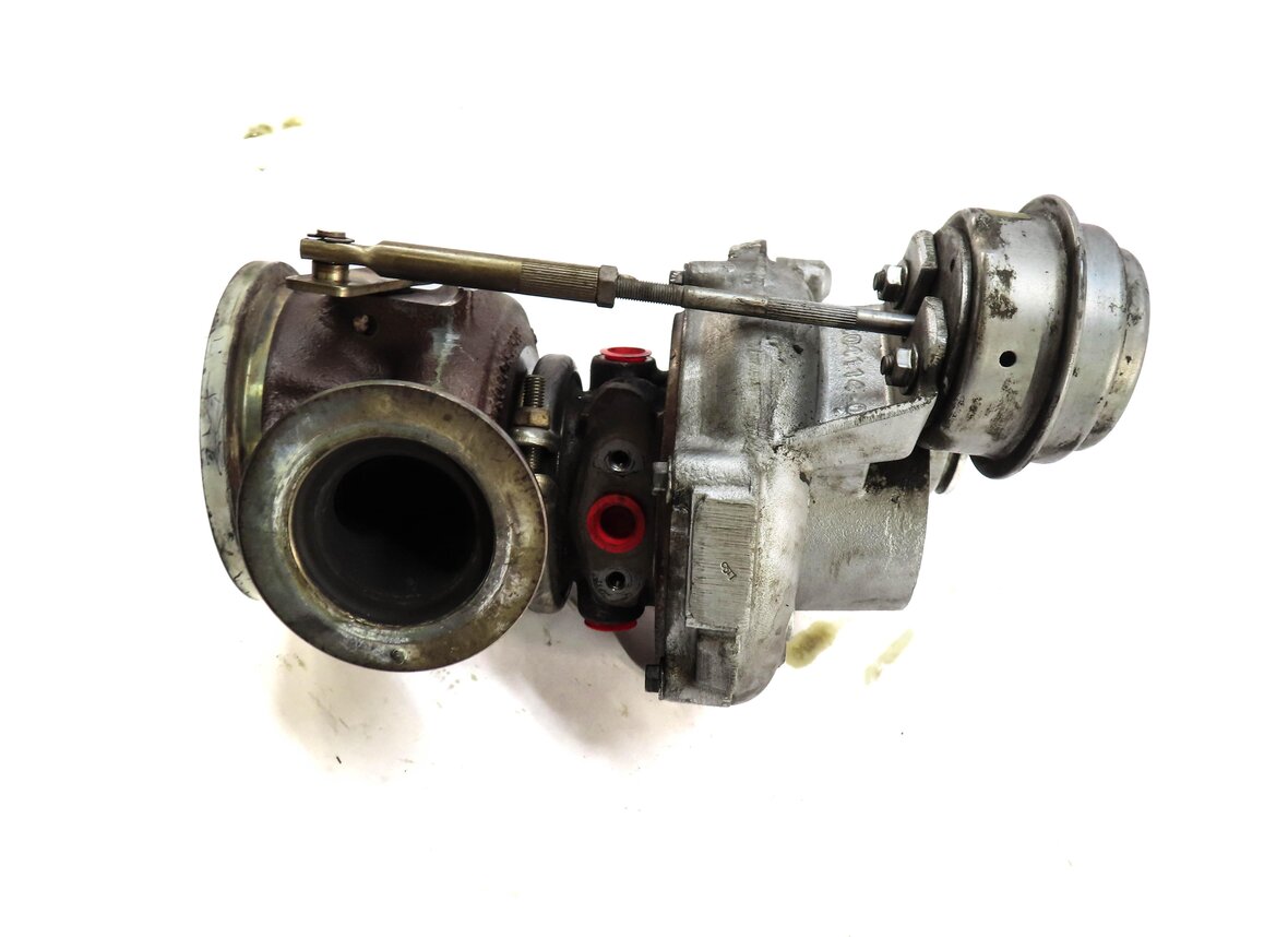 Thumbnail 3: 13-19 BMW 5 6 7 X5 X6 (F01 F02 F04 F06 F07 F10 F12) 4.4L N63 RIGHT TURBOCHARGER