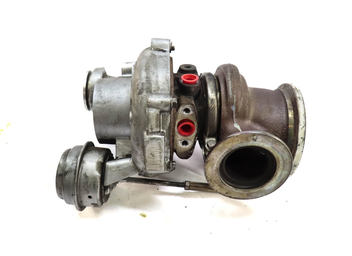 Thumbnail 5: 13-19 BMW 5 6 7 X5 X6 (F01 F02 F04 F06 F07 F10 F12) 4.4L N63 RIGHT TURBOCHARGER