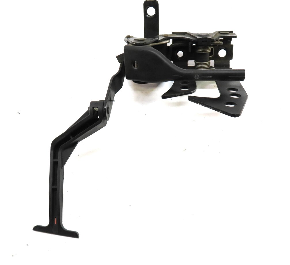 Thumbnail 3: 2011 MERCEDES S63 AMG (W221) HOOD SAFETY CATCH HOOK LATCH w/ RELEASE