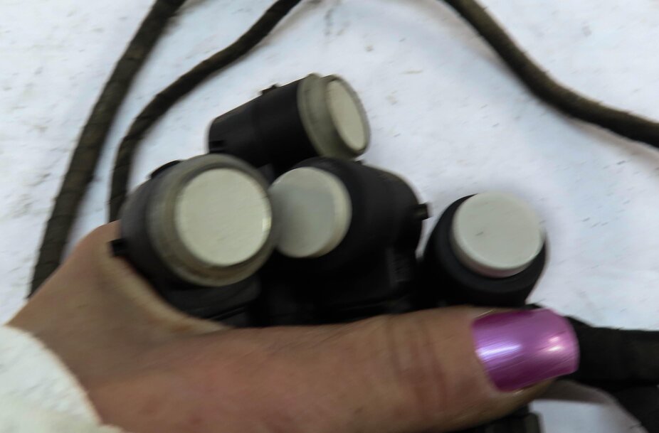 Thumbnail 4: 2011 MERCEDES S63 AMG (W221) REAR PARK DISTANCE PDC SENSOR SET4 w/ WIRE HARNESS