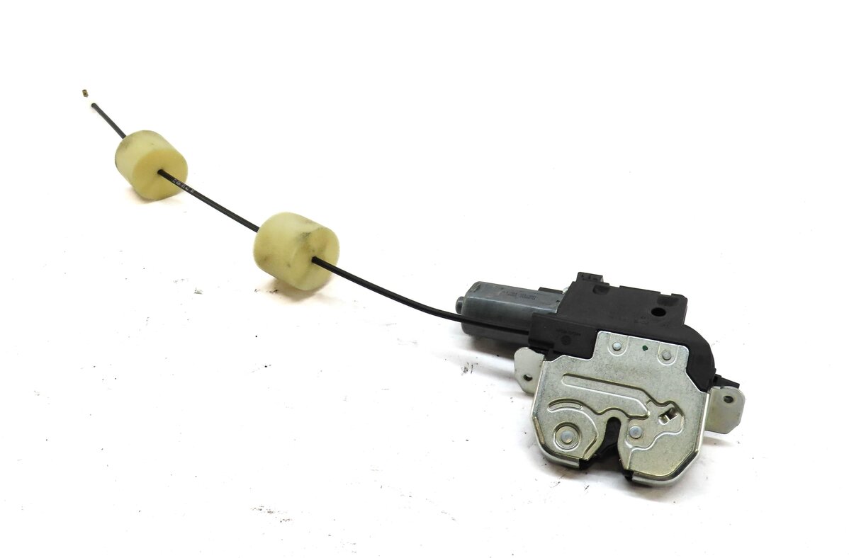 2011 MERCEDES S63 AMG (W221) REAR TRUNK LATCH LOCK ACTUATOR w/ CABLE