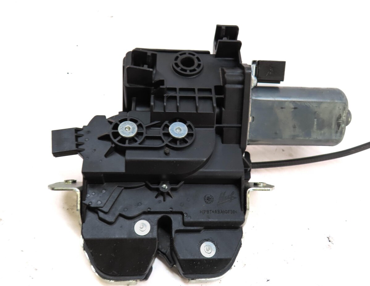 Thumbnail 5: 2011 MERCEDES S63 AMG (W221) REAR TRUNK LATCH LOCK ACTUATOR w/ CABLE