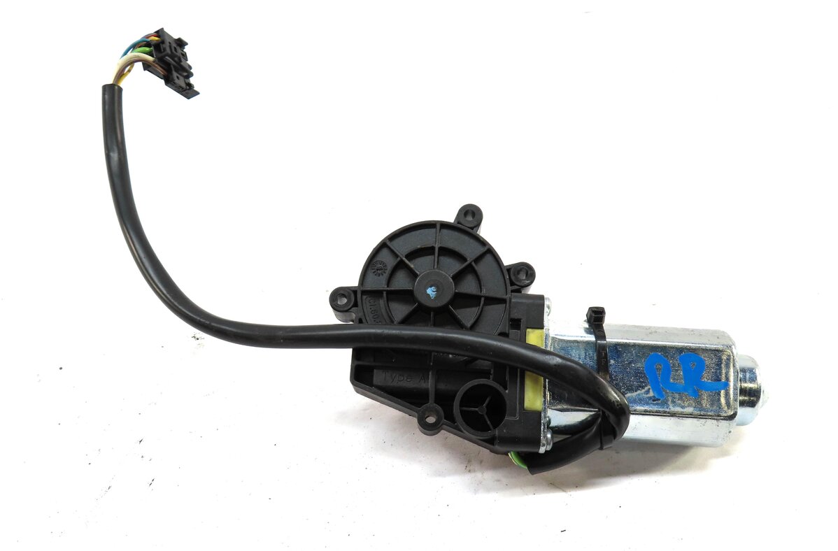 Thumbnail 2: 2011 MERCEDES S63 AMG (W221) REAR RIGHT WINDOW SHADE MOTOR 9929000066