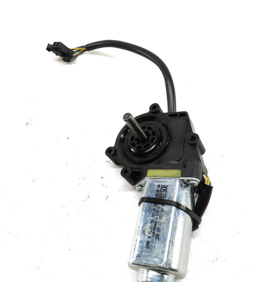 Thumbnail 3: 2011 MERCEDES S63 AMG (W221) REAR RIGHT WINDOW SHADE MOTOR 9929000066