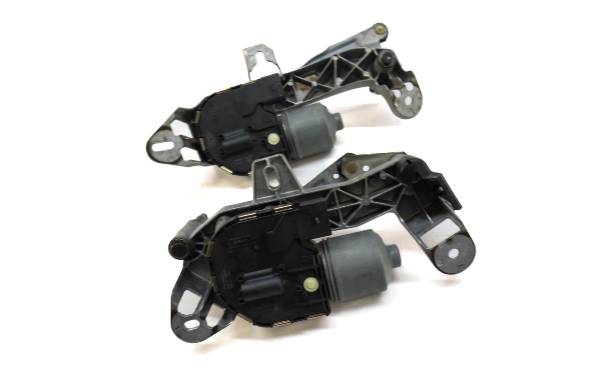 07-14 MERCEDES CL S (C216 W221) FRONT LEFT & RIGHT WINDSHIELD WIPER MOTOR SET 2