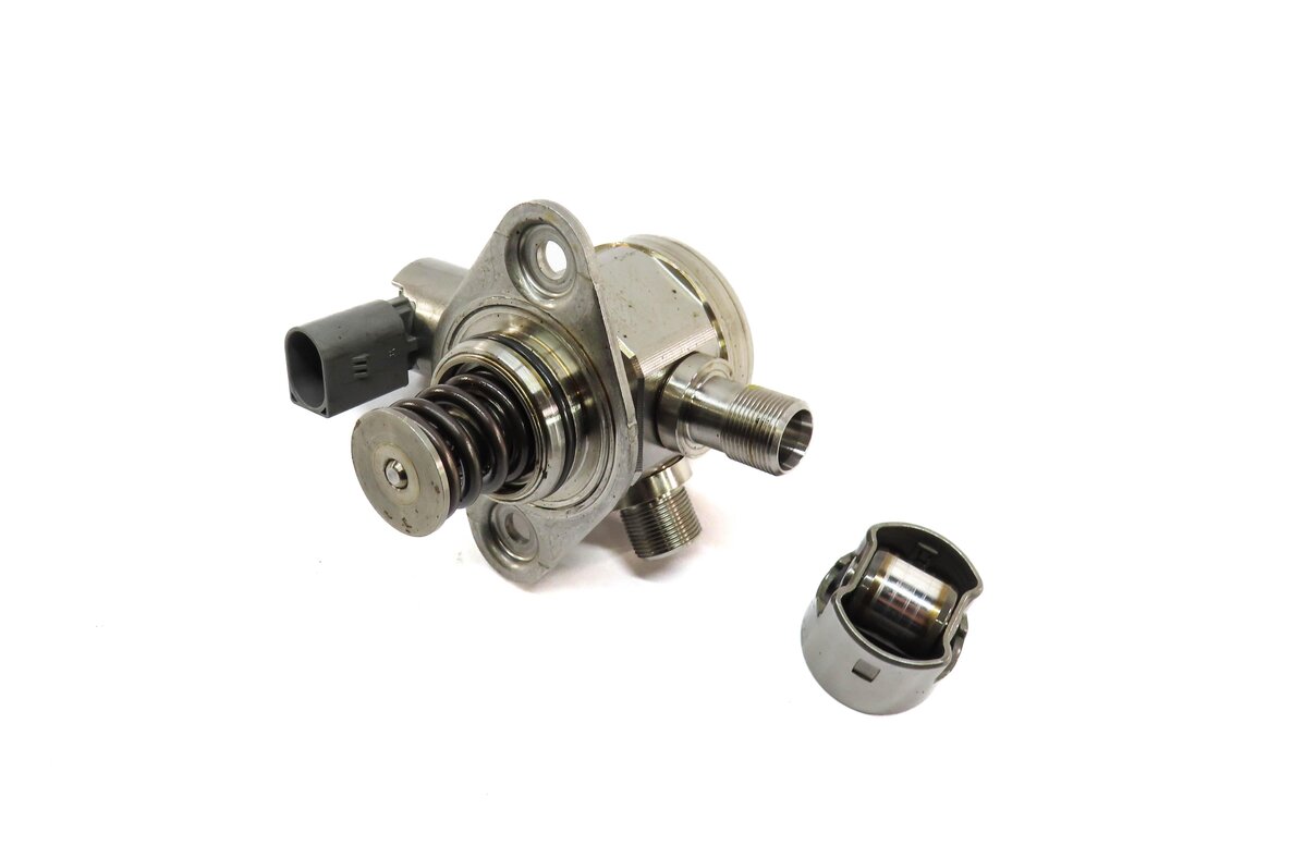 Thumbnail 2: 08-14 MERCEDES CL S CLASS (W216 W221) 5.5L AMG ENGINE HIGH PRESSURE FUEL PUMP