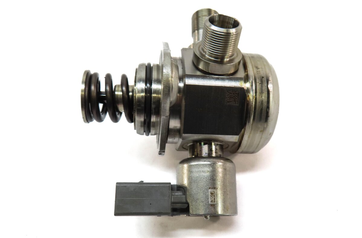 Thumbnail 6: 08-14 MERCEDES CL S CLASS (W216 W221) 5.5L AMG ENGINE HIGH PRESSURE FUEL PUMP