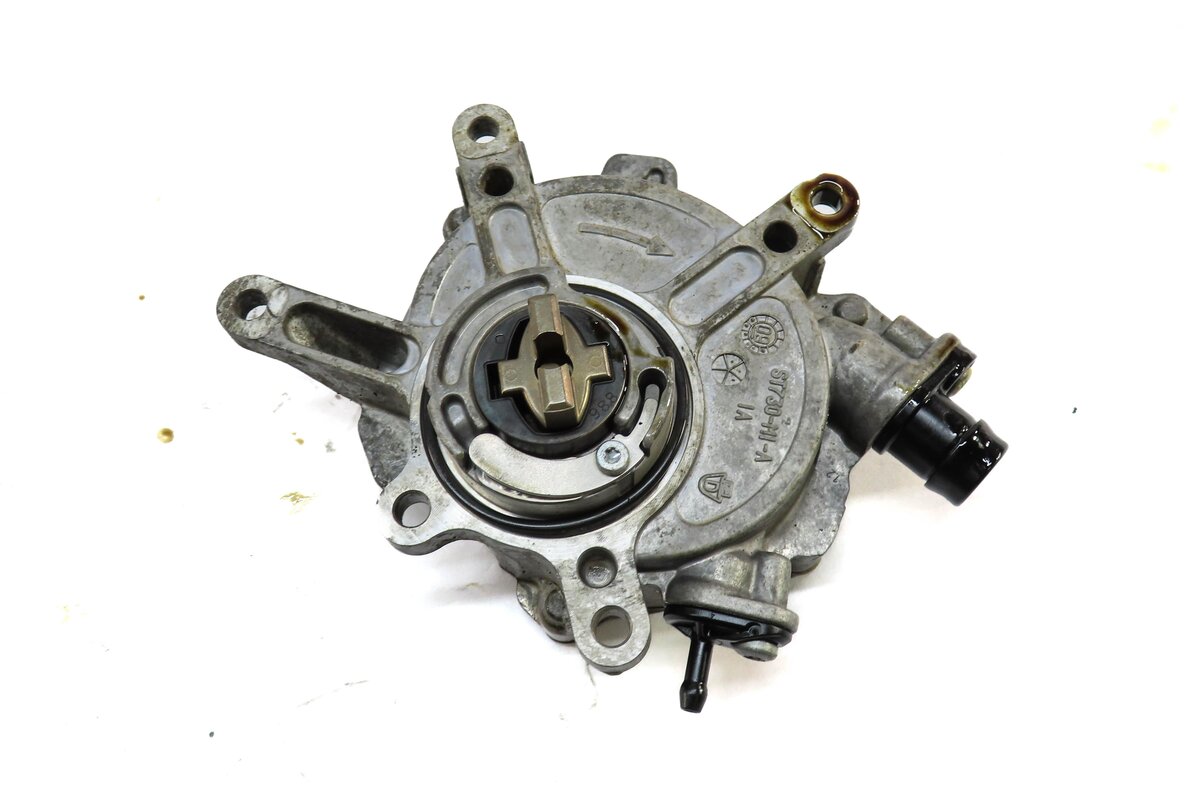 Thumbnail 2: 11-20 MERCEDES CL550 GL450 GL550 ML350 ML550 S400 S550 S600 SL550 - VACUUM PUMP