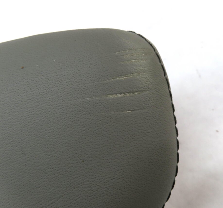 Thumbnail 6: 2011 MERCEDES S63 (W221) REAR RIGHT DOOR ARM REST ARMREST (NAPPA LEATHER GRAY)