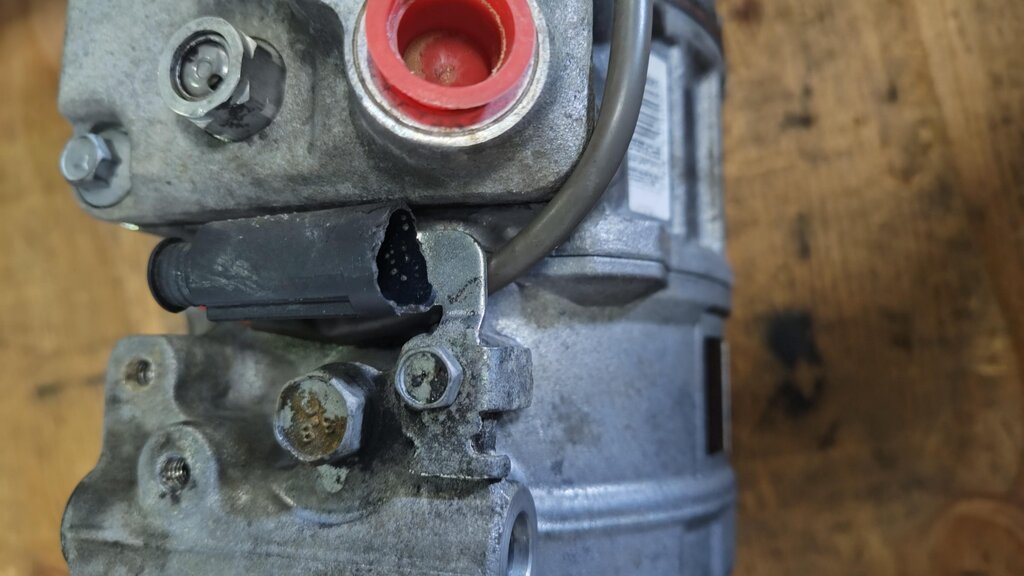Thumbnail 7: 2007-2011 MERCEDES CL600 CL65 S63 (W216 W221) 5.5L S63 ENGINE A/C COMPRESSOR