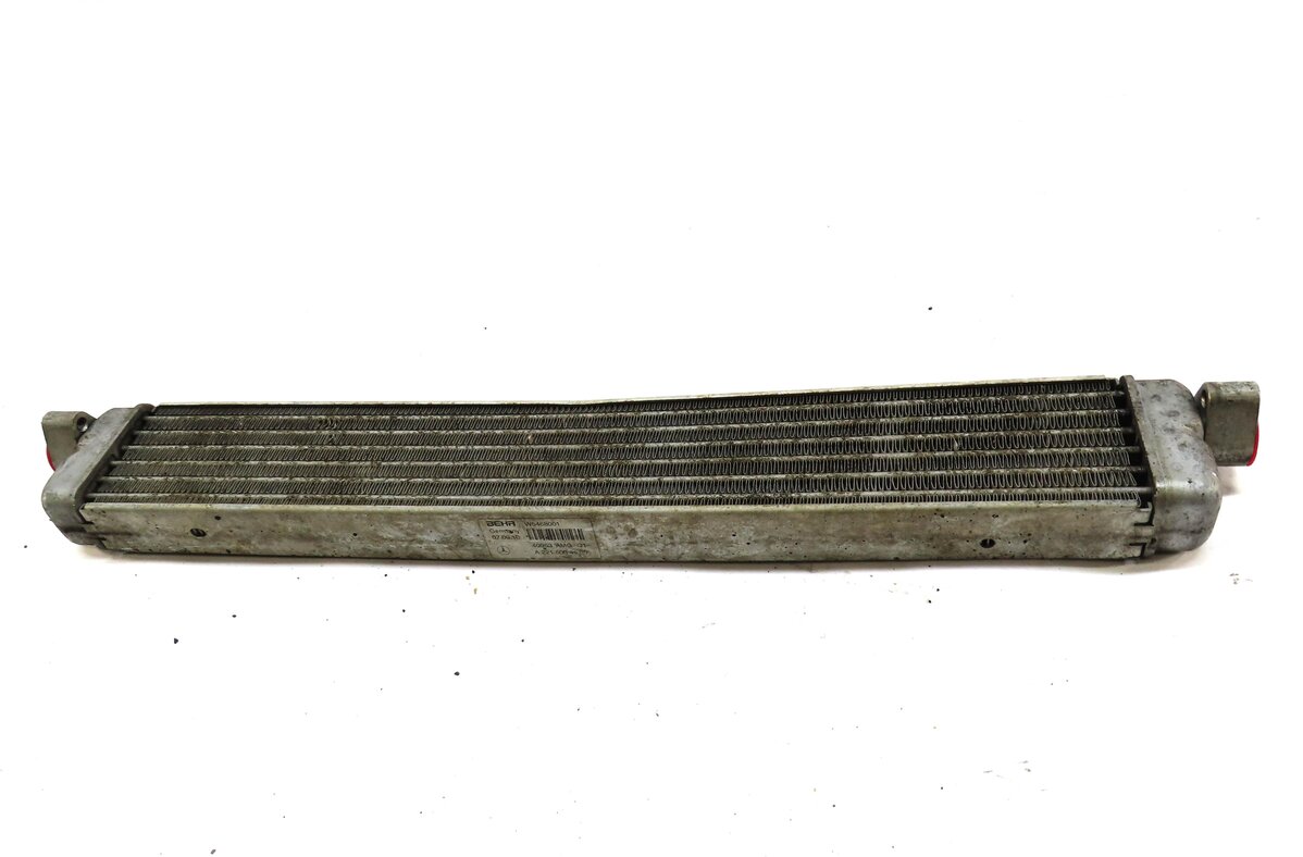 Thumbnail 2: 2011 MERCEDES S63 (W221) 5.5L AMG ENGINE OIL COOLER RADIATOR