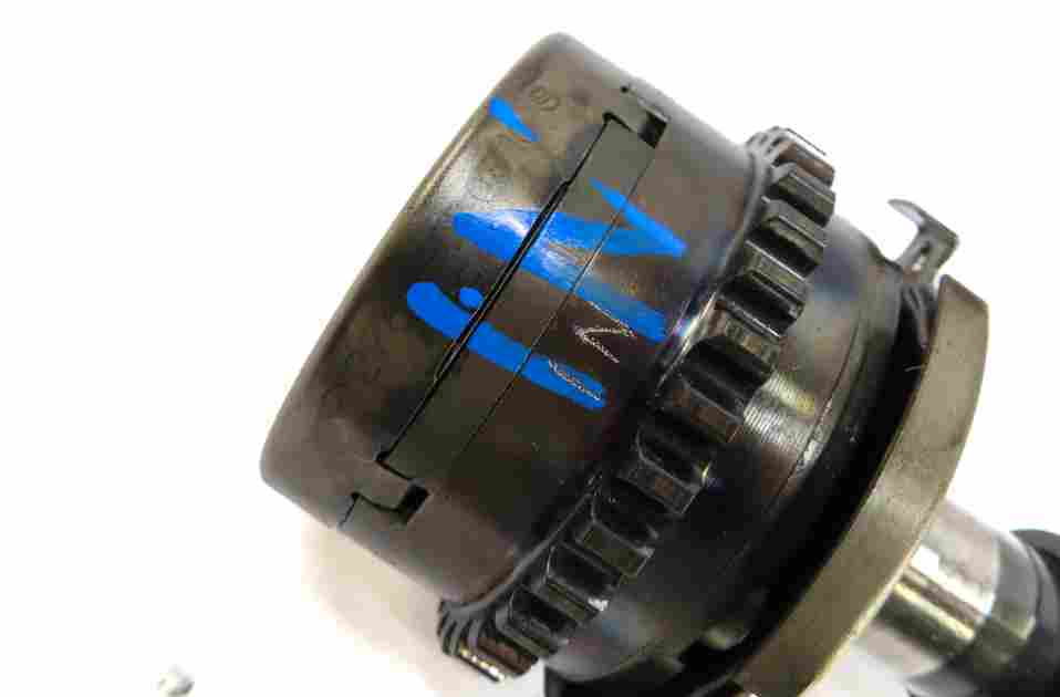 Thumbnail 3: 11-19 MERCEDES W212 W222 W218 5.5L AMG LEFT HEAD INTAKE CAMSHAFT & TIMING GEAR