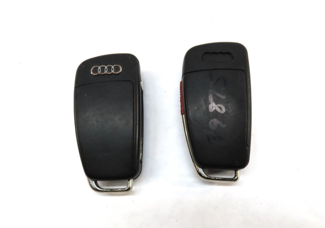 Thumbnail 3: 2015 AUDI A3 (8V) KEY FOB SET OF 2
