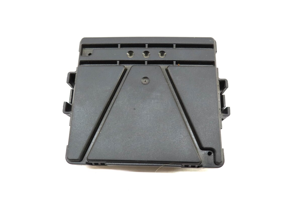 Thumbnail 3: 2015 AUDI A3 (8V) GATEWAY CONTROL MODULE