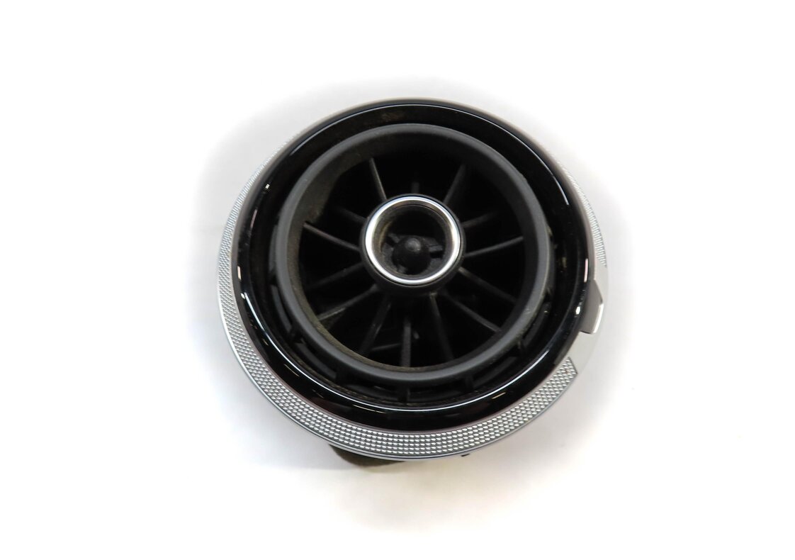 Thumbnail 2: 2015 AUDI A3 (8V) FRONT HVAC A/C HEATER DASH AIR VENT 8V0820901C