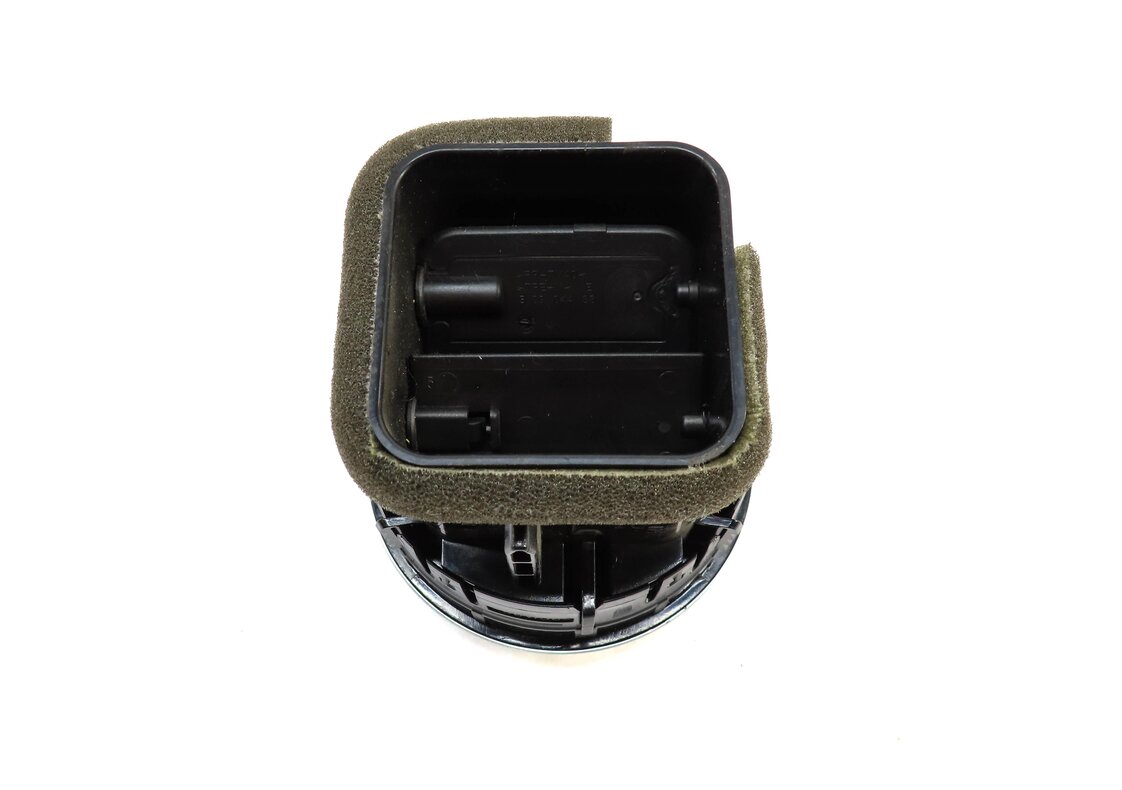 Thumbnail 4: 2015 AUDI A3 (8V) FRONT HVAC A/C HEATER DASH AIR VENT 8V0820901C