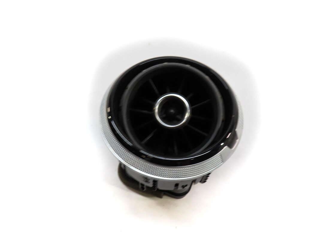 2015 AUDI A3 (8V) FRONT HVAC A/C HEATER DASH AIR VENT 8V0820901C