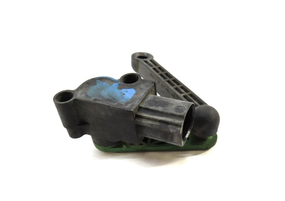 Thumbnail 2: 2015 AUDI A3 (8V) REAR LEFT HEIGHT LEVEL SENSOR