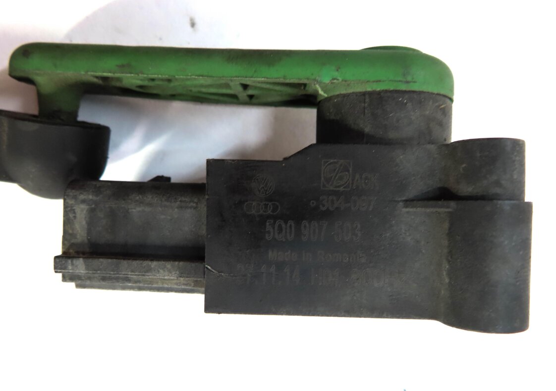 Thumbnail 4: 2015 AUDI A3 (8V) REAR LEFT HEIGHT LEVEL SENSOR