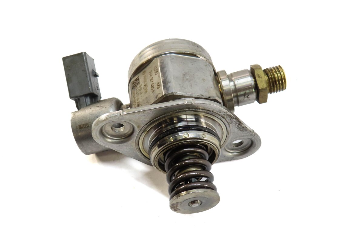 Thumbnail 6: 2015 AUDI A3 (8V) GOLF 1.8T TURBO ENGINE HIGH PRESSURE MECHANICAL FUEL PUMP
