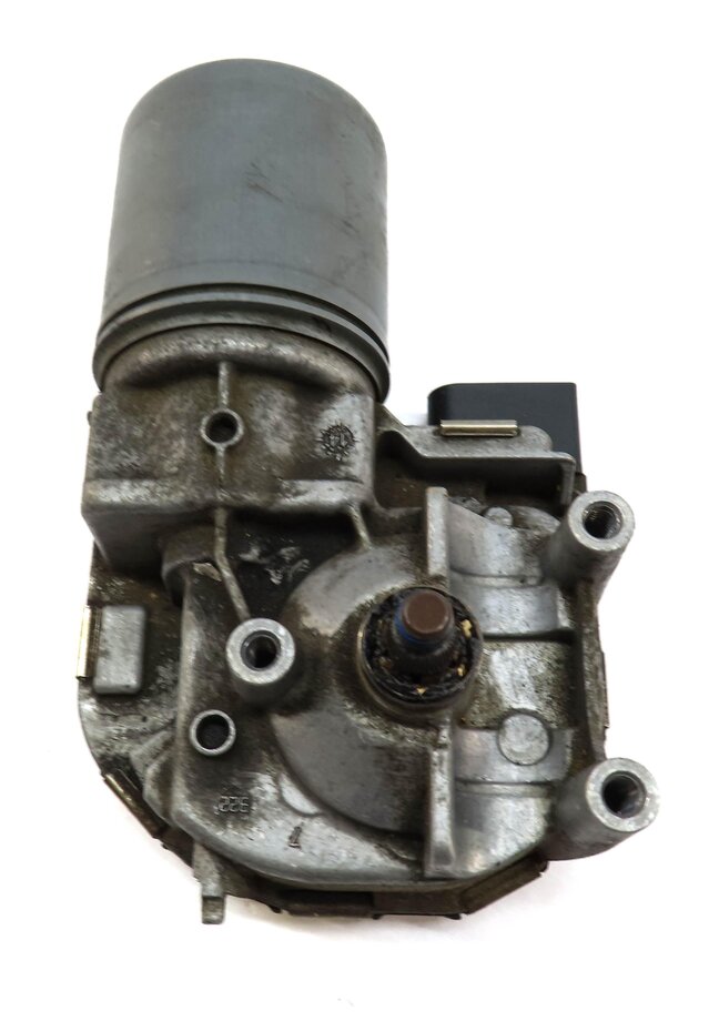Thumbnail 3: 2015-2018 AUDI A3 S3 RS3 (8V) SEDAN / CONVERTIBLE - FRONT WINDSHIELD WIPER MOTOR