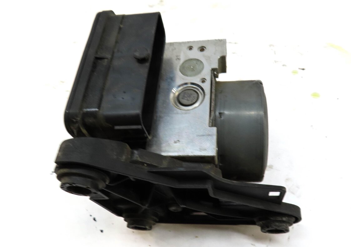 Thumbnail 3: 2015-2016 AUDI A3 (8V) ABS ANTI LOCK BRAKE PUMP w/ MODULE