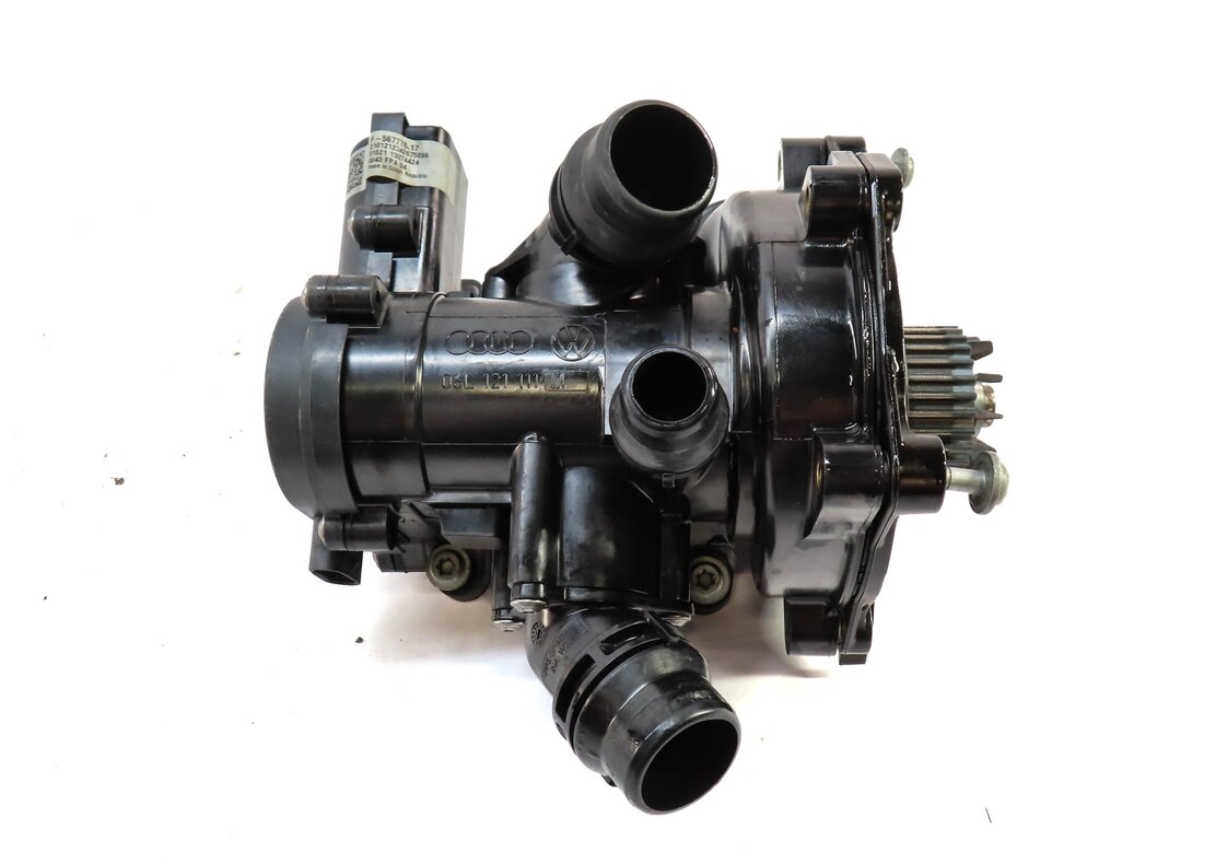 Thumbnail 2: 13-18 VW / AUDI A3 S3 BEETLE GOLF JETTA PASSAT 1.8T / 2.0T WATER COOLANT PUMP