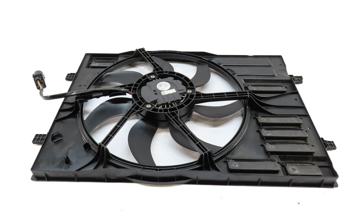 Thumbnail 4: 15-16 AUDI A3 (8V) 1.8L TURBO ENGINE RADIATOR COOLING FAN & SHROUD ASSEMBLY