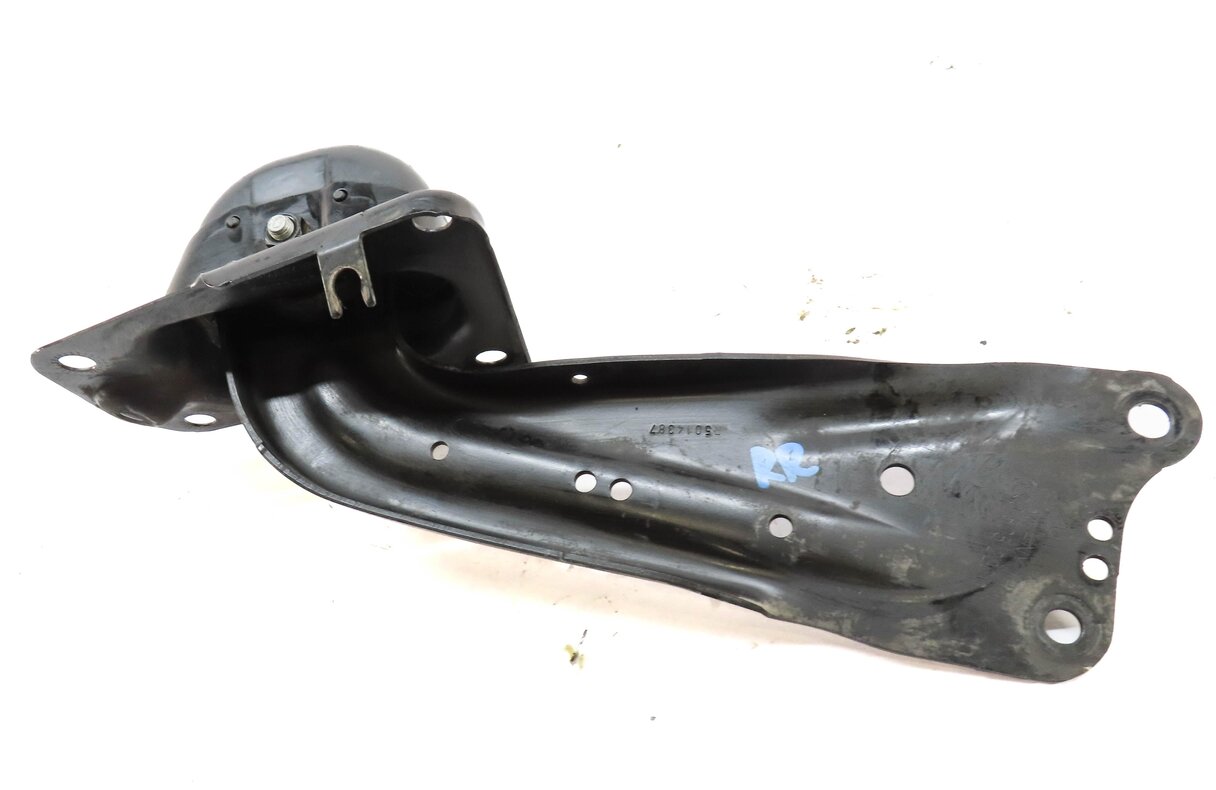 Thumbnail 4: 2015-2019 AUDI VW GOLF / A3 S3 RS3 TT (8V MK3) RIGHT PASSENGER REAR TRAILING ARM