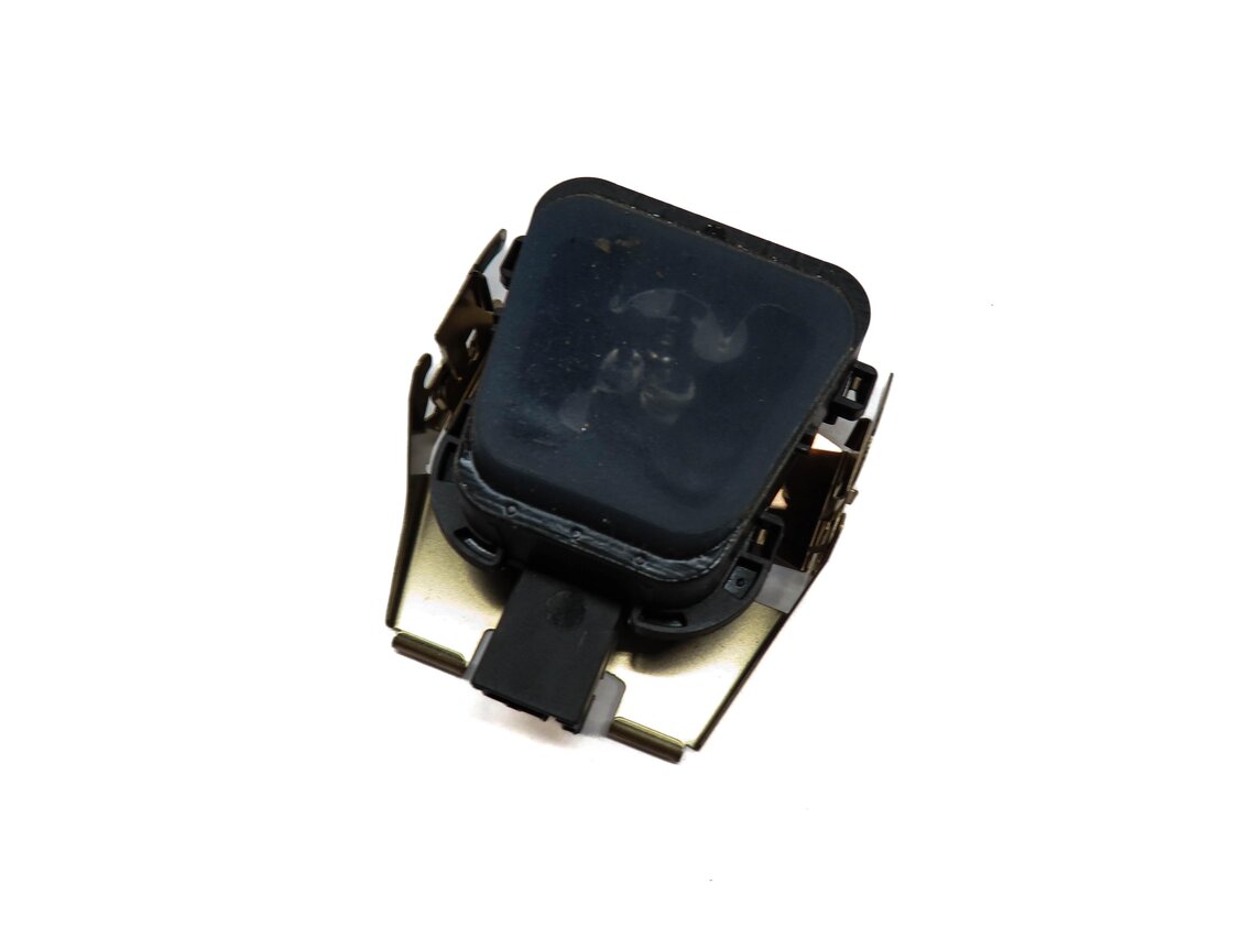 Thumbnail 1: 2015 RANGE ROVER (L405) RAIN LIGHT SENSOR MODULE RLS