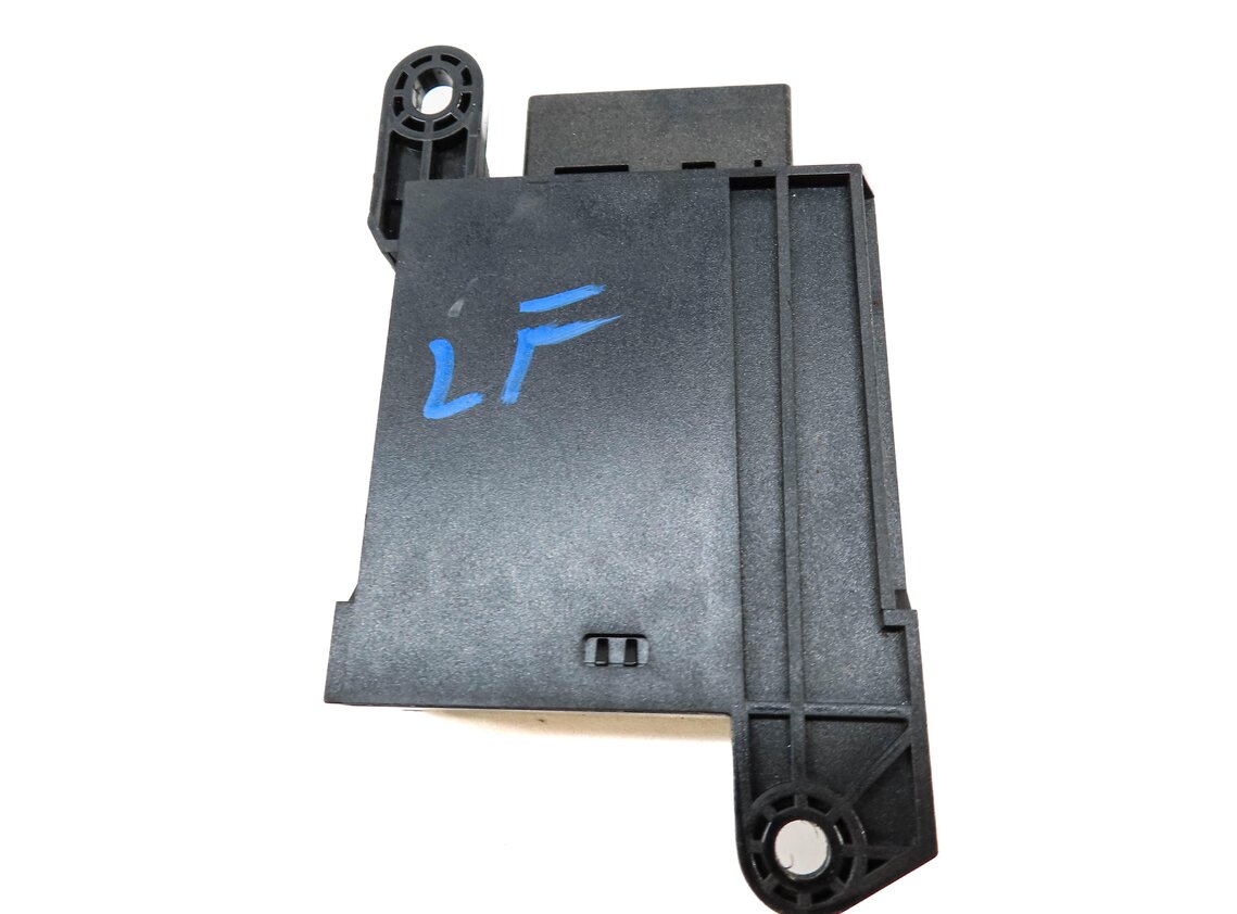 Thumbnail 3: 2015 RANGE ROVER (L405) FRONT LEFT DRIVER HEATED SEAT CONTROL MODULE