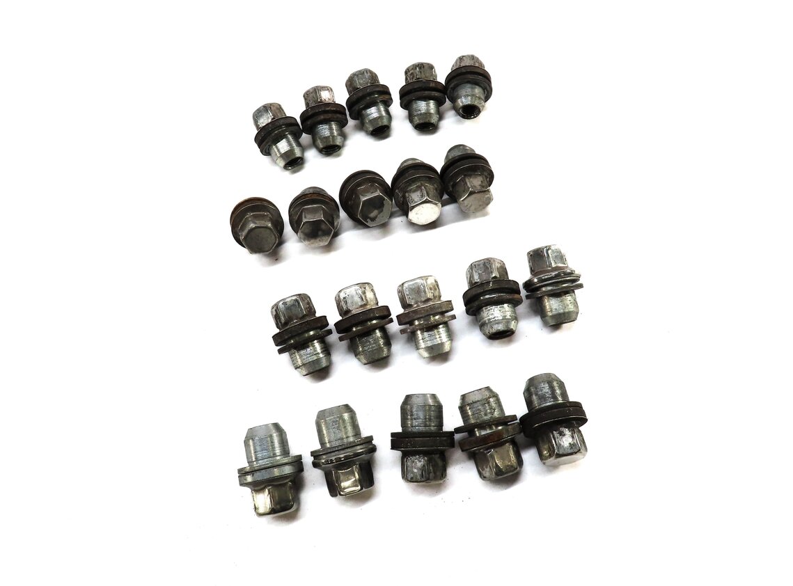 Thumbnail 1: 2005-2018 LR3 LR4 DISCOVERY RANGE ROVER SPORT WHEEL TIRE RIM LUG NUT SET (20)