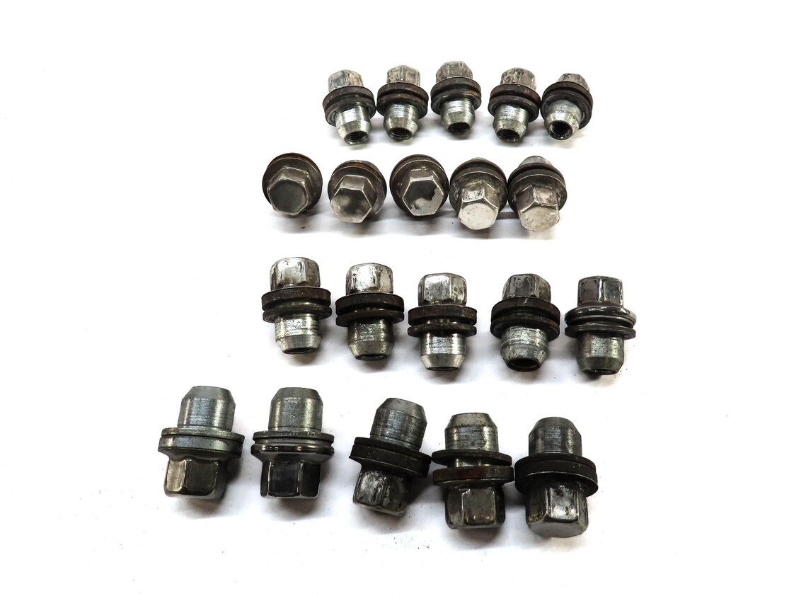 Thumbnail 2: 2005-2018 LR3 LR4 DISCOVERY RANGE ROVER SPORT WHEEL TIRE RIM LUG NUT SET (20)