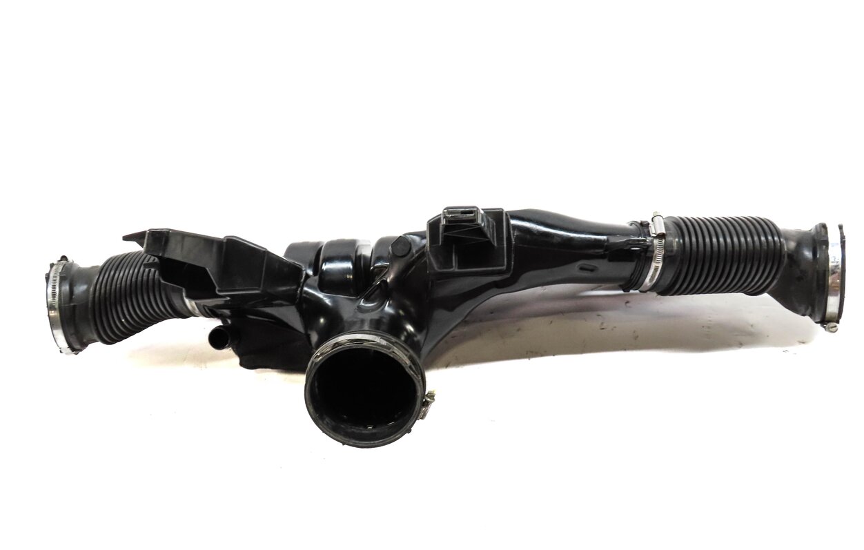 Thumbnail 5: 2015 RANGE ROVER (L405) SUPERCHARGED - AIR INLET INTAKE RESONATOR DAMPER BOX