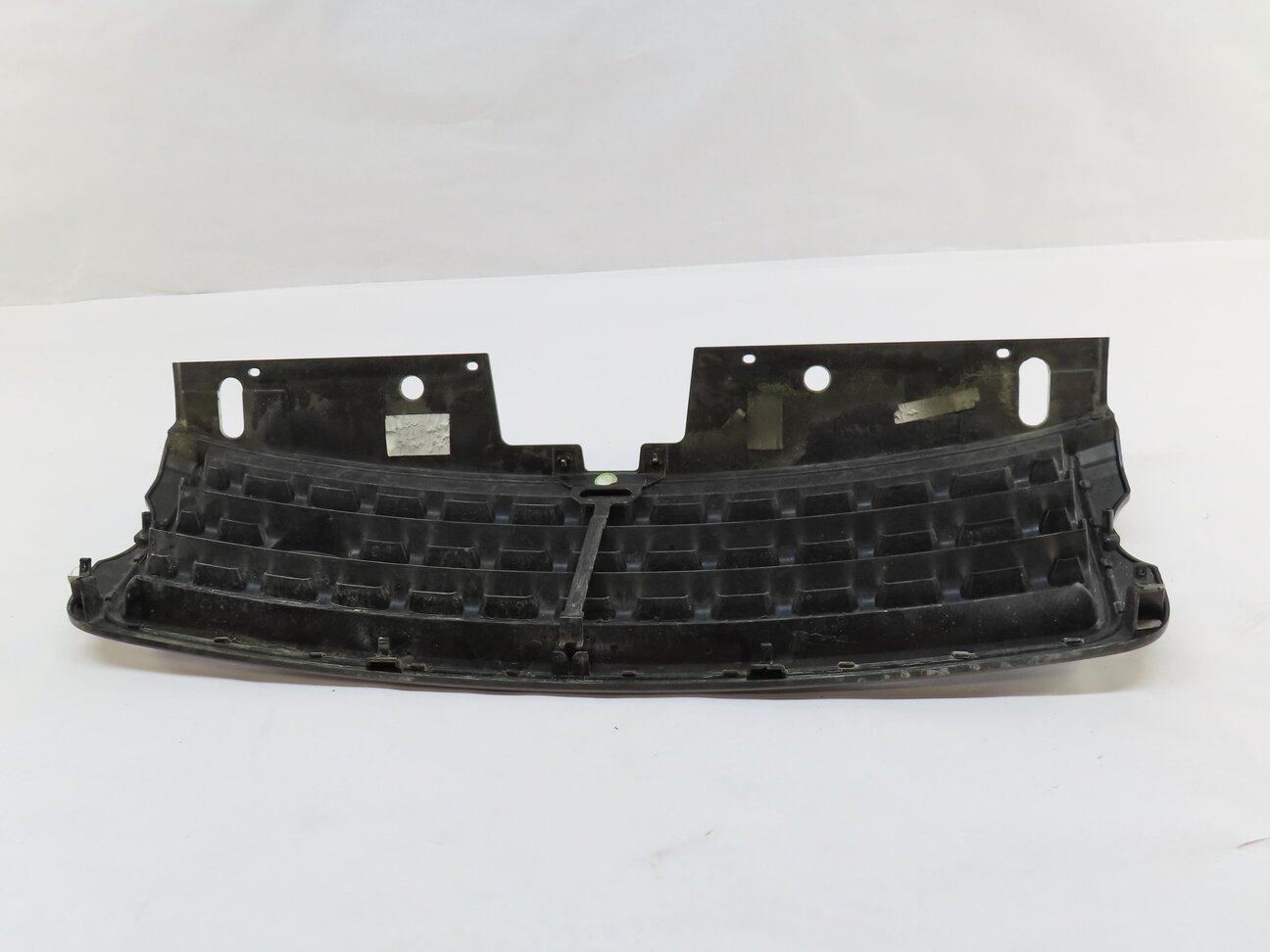 Thumbnail 4: 2014-2017 RANGE ROVER (L405) FRONT CENTER UPPER HOOD GRILLE AIR VENT GRILLE TRIM
