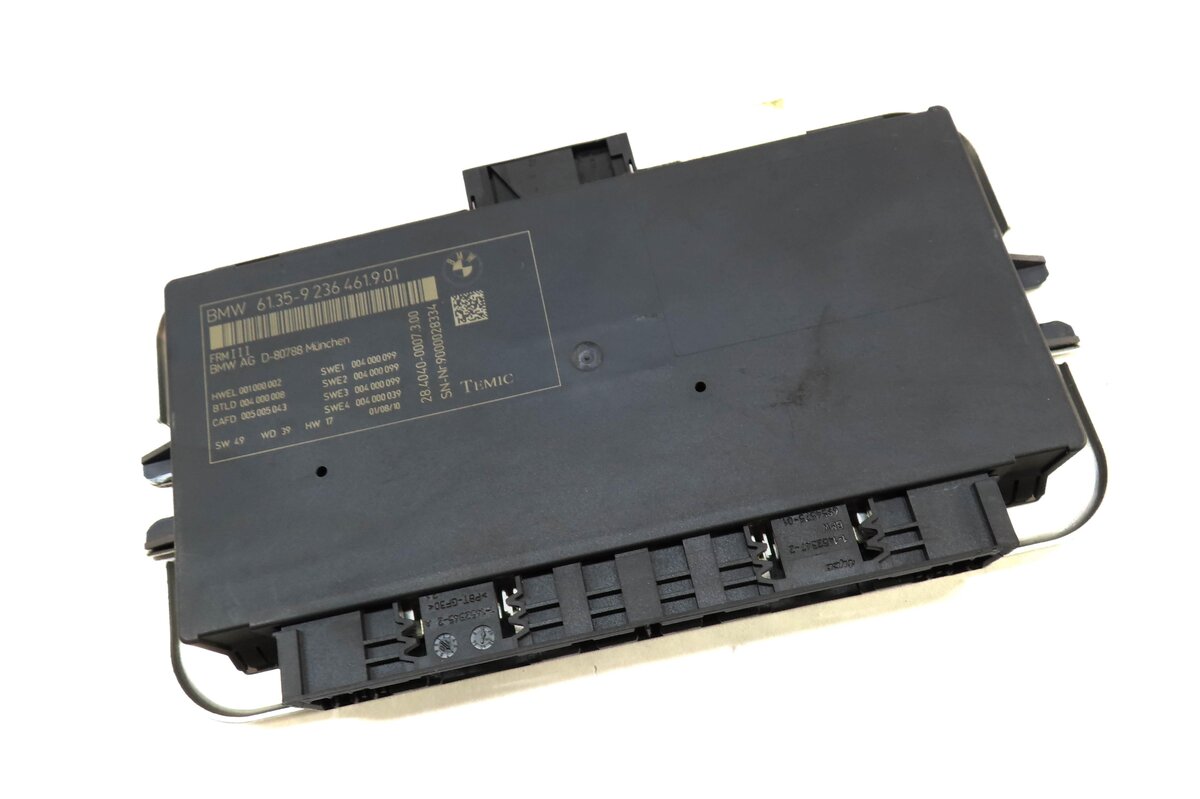 10-17 BMW 5 6 7 M5 X3 X4 (F06 F10 F12 F25 F26) FRM III BODY LIGHT CONTROL MODULE