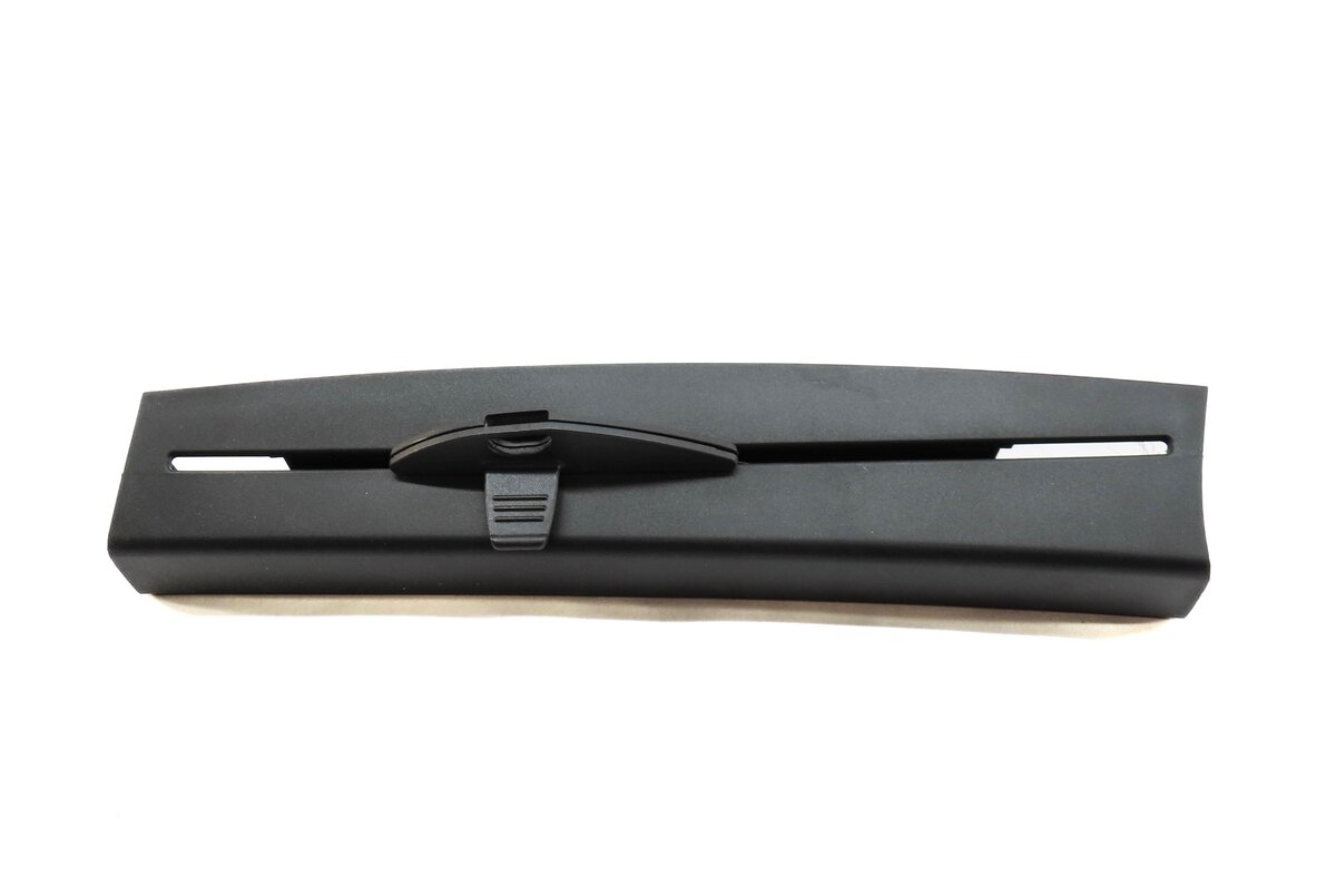 Thumbnail 2: 11-16 BMW 528i 535i 550i (F10) RIGHT REAR DOOR QUARTER VENT WINDOW PRIVACY SHADE
