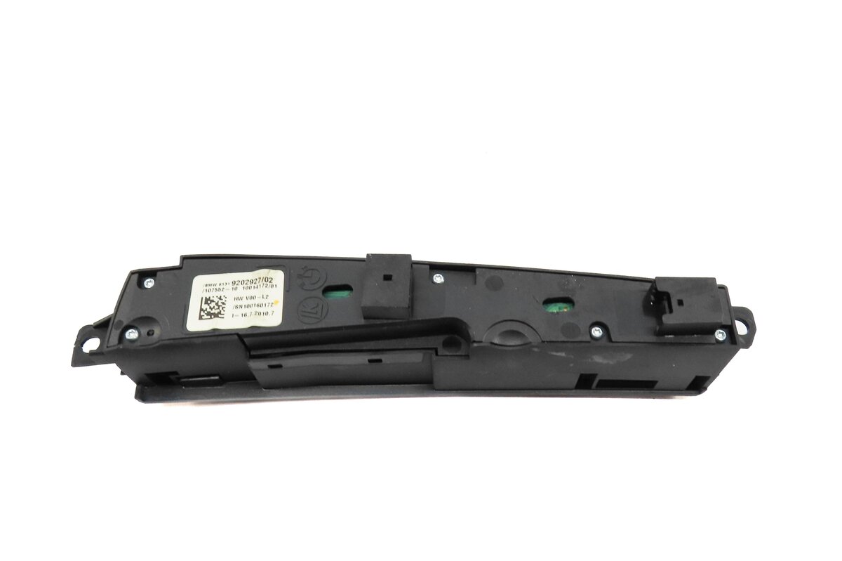 Thumbnail 3: 2011 BMW 535i (F10) TRACTION CONTROL PDC SWITCH BUTTON