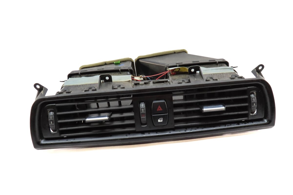 2011 BMW 535i (F10) FRONT CENTER DASH HEATER A/C AIR VENT w/ HAZARD LOCK SWITCH