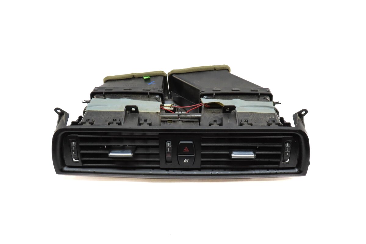 Thumbnail 2: 2011 BMW 535i (F10) FRONT CENTER DASH HEATER A/C AIR VENT w/ HAZARD LOCK SWITCH
