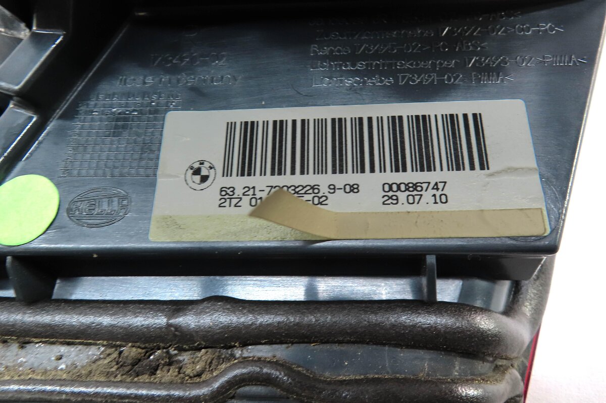 Thumbnail 4: 11-13 BMW 528i 535i 550i M5 (F10) RIGHT REAR INNER TRUNK TAILLIGHT LIGHT LAMP