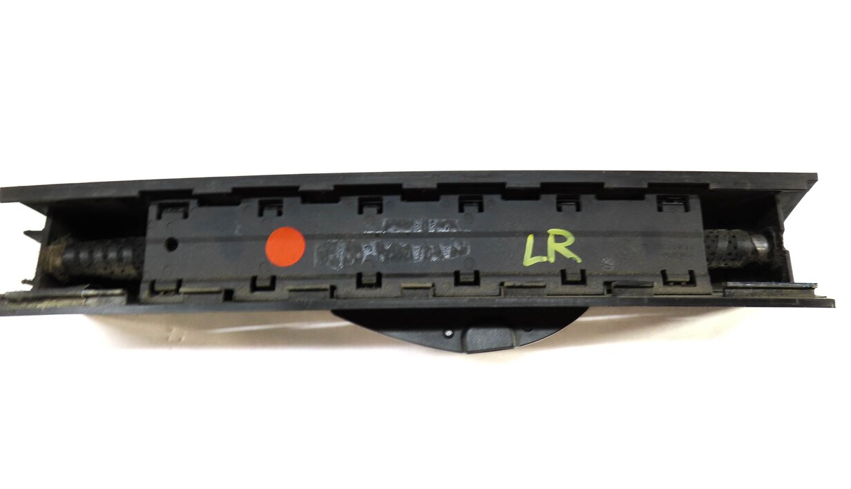 Thumbnail 3: 11-16 BMW 528i 535i 550i (F10) LEFT REAR DOOR QUARTER VENT WINDOW PRIVACY SHADE
